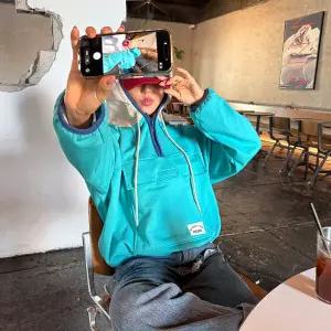 여자 바람막이 큰주머니 롱슬리브 코튼 패치 배색후드 티셔츠