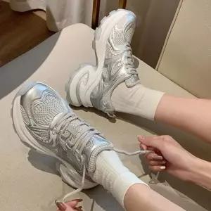 오너클랜 여성 어글리슈즈 트렌디 실버 키높이 메쉬 운동화 캔버스운동화 캔버스화 이쁜신발