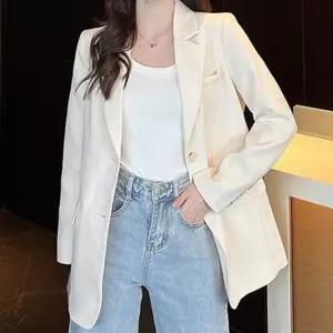 여성 봄자켓 회사 출근룩 봄아우터