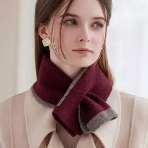 [하프클럽/]겨울 출근 룩 패션 쁘띠 투톤 양면 짧은 머플러 코디