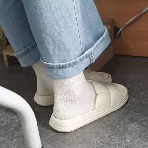 [하프클럽/]아이보리 슬리퍼 쿠션 뚱카롱 여성용 쿠션슬리퍼 거실