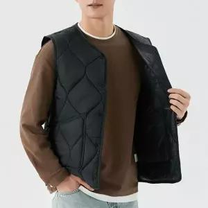 [하프클럽/옷자락]남성 심플 캐주얼 포근 퀄팅 패턴 블랙 패딩 조끼