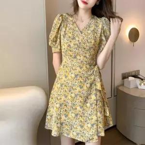 [하프클럽/셀러허브_여성트랜드패션]여자 V넥 귀여운 꽃무늬 랩 미니원피스