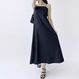 [하프클럽/셀러허브_여성트랜드패션]여자 쿨링 SS 홀터네크 후레아 롱원피