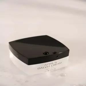 앤유즈 달빛 크림 미백주름개선 피부장벽강화 유수분밸런스 트러블케어)