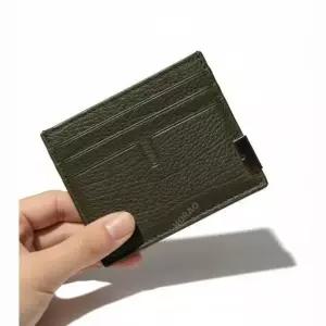 버버리 MUST IT_ Toll B-Cut Card Case 8080672) 톨 B컷 카드 케이스)