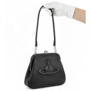 비비안웨스트우드 MUST IT_ 26SS VIVIENNE CLUTCH 4B010009W S000D N403) 비비안 클러치백)