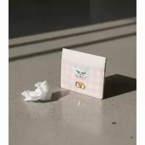 발렌티노 MUST IT_ 26SS 브이로고 시그니처 카프스킨 카드홀더 카드지갑 8W2P0AJ7 JVH 9PK
