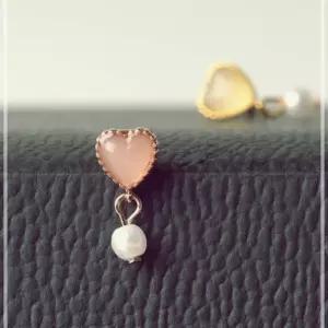 스터드 서지컬 실버 컬러 생일 통통 스틸 큐빅 로즈 AWC650EB