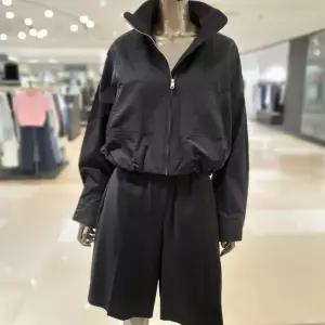 [알렉시스엔]알렉시스앤 하이넥 크롭 점퍼 BG41OWJP7850