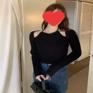 여성 2컬러 페미닌 볼레로 꽈배기 홀터넥 니트티셔츠