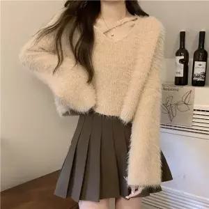 [하프클럽/]라떼무드 페더리 크롭 니트 플리츠 하이틴 데일리룩