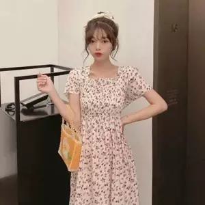 [하프클럽/]레이디 20대 여름철 데이트 패션 잔꽃 플로럴 쉬폰소재 미니드레