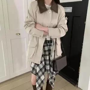 [신세계라이브쇼핑][옷자락] 여성 배색 카라 루즈핏 포켓 워크 자켓 재킷