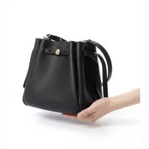 토리버치 MUST IT_ 26SS Romy Bucket Bag 166982-001) 로미 버킷백)