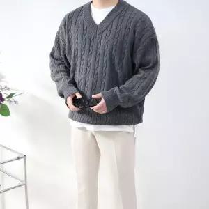 [하프클럽/]남자 오버핏 꽈배기 브이넥 니트