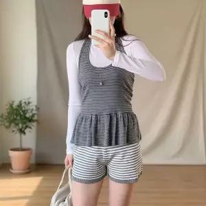 [하프클럽/]여성 U넥 홀터네크 줄무늬 슬림핏 프릴 백리스