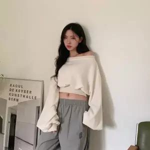 [하프클럽/]여성 퍼프 소매 오프숄더 크롭 골지 맨투맨 판초 망토