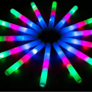 SHQDD 28PCS LED 폼 글로우 스틱 라이트 업 벌크 파티 팩 3가지 모드 컬러 플래시 인 더 다크 용품 결혼식