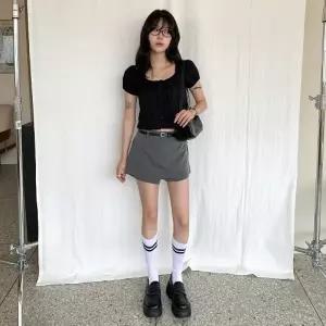 여성 퍼프 소매 리본 스트랩 패턴 크롭 블라우스_5