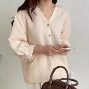 여자 브이넥 세로줄 언발 셔츠 금장단추 7부 남방_5