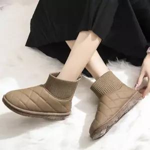 발편한겨울방한화 여자 겨울 데이트 룩 따뜻한 털 안감 패딩 부츠 코디