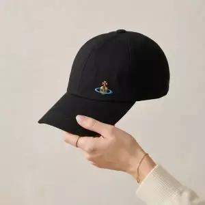 [비비안웨스트우드] 야구 모자 코튼 블랙 81020019 W01HC N401 155451805