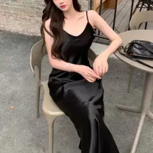 휴가룩원피스 새틴 실크 머메이드핏 나시 원피스