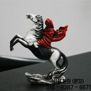 ERMAKOVA 북유럽 스타일 새로운 방 장식 창의적인 전쟁 말 조각 추상적 현대 가정 데스크탑 서재 사무실