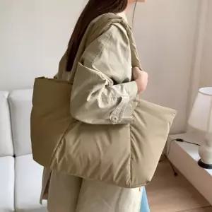 숄더백 패딩 가방 보부상 데일리 쇼퍼 숄더 백 베이지 보부상가방 휘뚜루마뚜루