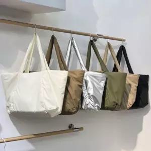 숄더백 패딩 가방 보부상 데일리 쇼퍼 숄더 백 보부상가방 휘뚜루마뚜루 여성숄더백