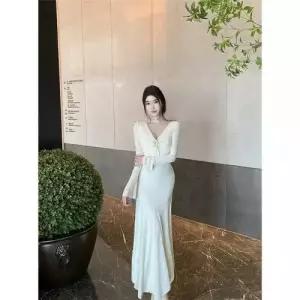 EAMT 여자 원피스 나팔 롱스커트 브이넥 셔링 머메이드 레이스 YJ1