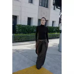 ZARA 울 하이넥 스웨터 - 초콜렛
