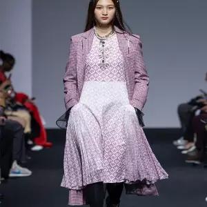 [곽현주컬렉션] 23SS Pink Plaid Double Long Jacket