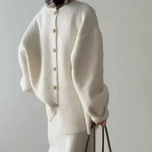 아리엘스타일 겨울 백버튼 스커트 니트 셋업 포테르니트투피스