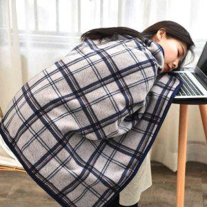 망토 무릎담요 캠핑 겨울 어깨 차량용 극세사 입는담요 사무실