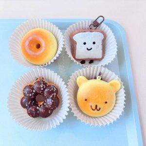 키링 백참 선물 음식 커플 우정 식빵 키홀더 빵키링 말랑이 귀여운 에어팟 인형