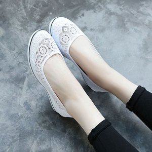 펀칭 슬립온 흰색 화이트 스니커즈 여성운동화 단화 편한운동화 여성슬립온 발편한뮬