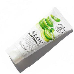 세안후에도 당김없이 촉촉하게 알로에 폼클렌저 180ml