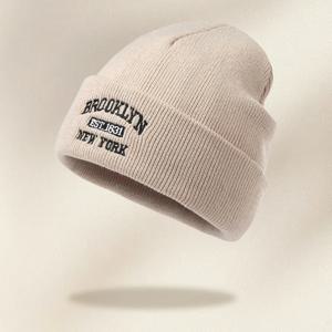 1PCS 남자 가을/겨울 패션 다목적 따뜻한 모자 아크릴 편지 수 놓은 니트 모자 편안한 힙합 모자