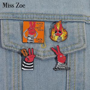 빨간 토끼 에나멜 핀 맞춤형 NUNCA HABIA VISTO TANTA CACA JUNTA 브로치 옷깃 배지 옷 동물 쥬얼리 친구를 위한 선물