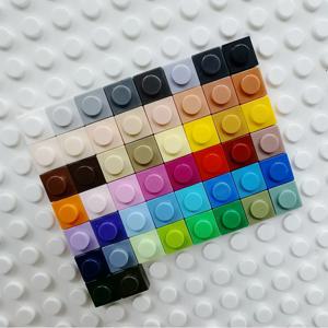 100Pcs DIY 벽돌 부품 3024 1x1 플레이트 교육 기술 건설 어린이를위한 호환 블록 부품 장난감을 조립