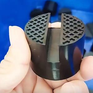 QXNY 유니버설 잭 고무 지지 패드 내구성 있는 마모 저항성 자동차 슬롯형 프레임 레일 플로어 소켓 어댑터 리프팅 고무 패드 1개