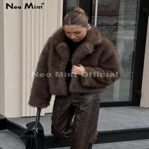 네오 민트 플러피 에코 폭스 퍼 코트 여성 2025 브랜드 패션 걸스 숏 그라데이션 인조 퍼 재킷 겨울 여성 아우터 오버코트