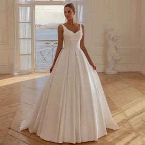 우아한 새틴 웨딩 드레스 맞춤형 V 넥 민소매 진주 주름 A 라인 스윕 트레인 코르셋 신부 가운 Robe Mariee 2026