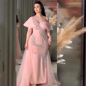 맞춤형 우아한 저지 플리츠 스팽글 트럼펫 오프 숄더 롱 드레스, 성인식 드레스, 공식 중국 사이즈 사용 가능