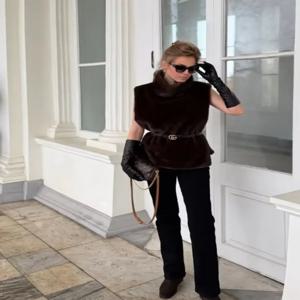 스타일리시 인조 모피 조끼 여성 시크 캐주얼 루즈핏 민소매 따뜻한 크롭 코트 2025 가을 겨울 여성 하이 스트리트 두꺼운 아우터웨어