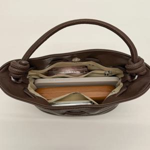 코듀로이 크로스백 지퍼 숨김 포켓 다용도 소형 핸드백 우아한 디자인 2026년 봄 신상 여성용 퍼스