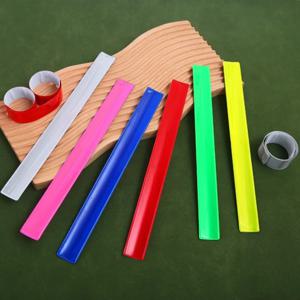 2Pcs 40*3cm 반사 밴드 스트랩 휴대용 유용한 반사 스트랩 야간 작업 스포츠 안전 경고 반사 완장 팔찌