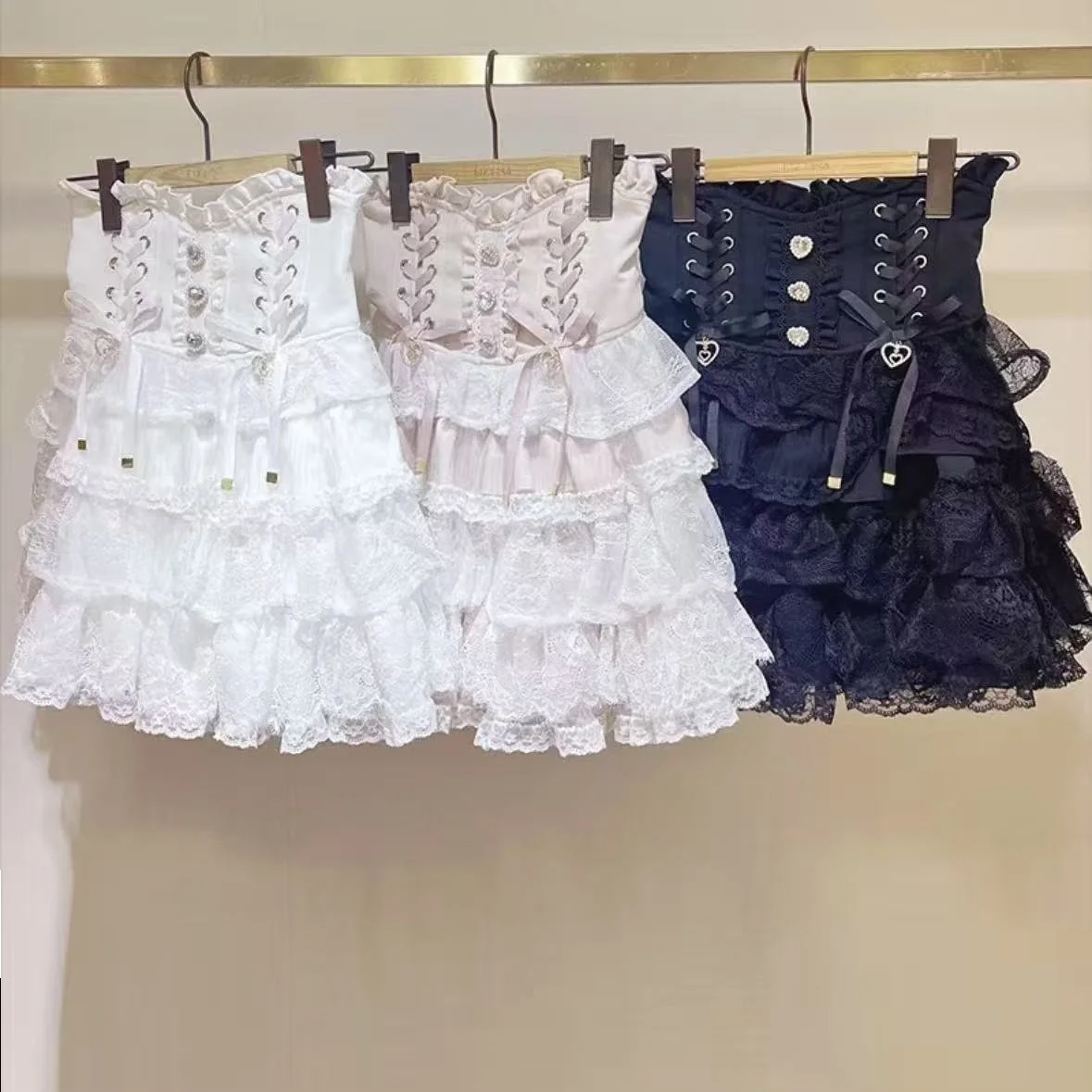 일본 달콤한 로리타 스타일 미니 스커트 여성 레트로 우아한 레이스 밴디지 파티 케이크 스커트 여성 고딕 Y2K 메탈 버클 스커트